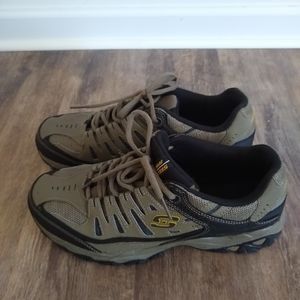 Men's sketchers lace up sneakers size 11